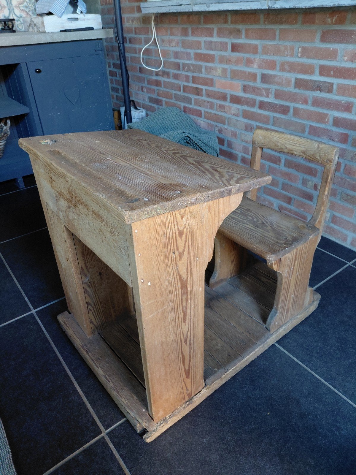 Antieke Franse Brocante Schoolbank / Lessenaar, Ophalen