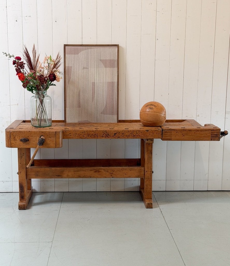 Houten werkbank, Dressoir, Werkbank met bankschroef, Antiek en Kunst, Curiosa en Brocante, Ophalen of Verzenden