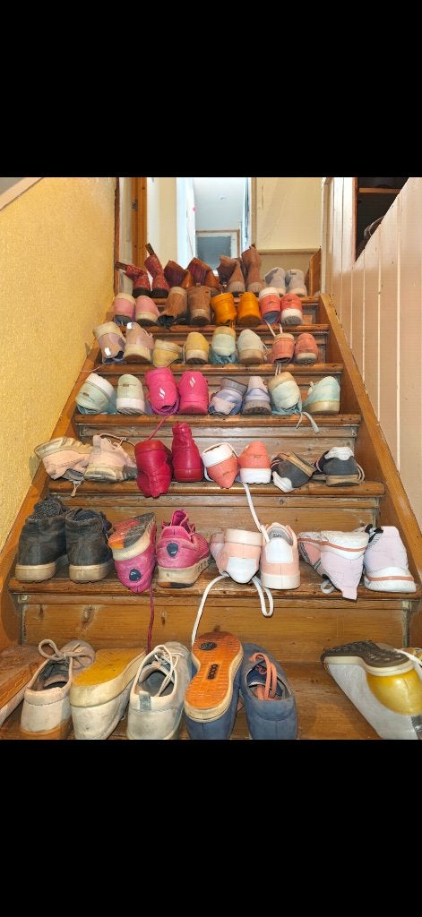 Groot partij handel dames schoenen Ecco sneakers wholesale, Kleding | Dames, Schoenen, Ophalen, Ecco, Roze, Sneakers of Gympen