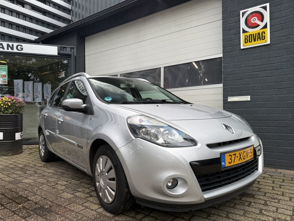 Renault Clio Estate 1.5 dCi Night & Day (bj 2012), Euro 5, Gebruikt, 4 cilinders, Origineel Nederlands