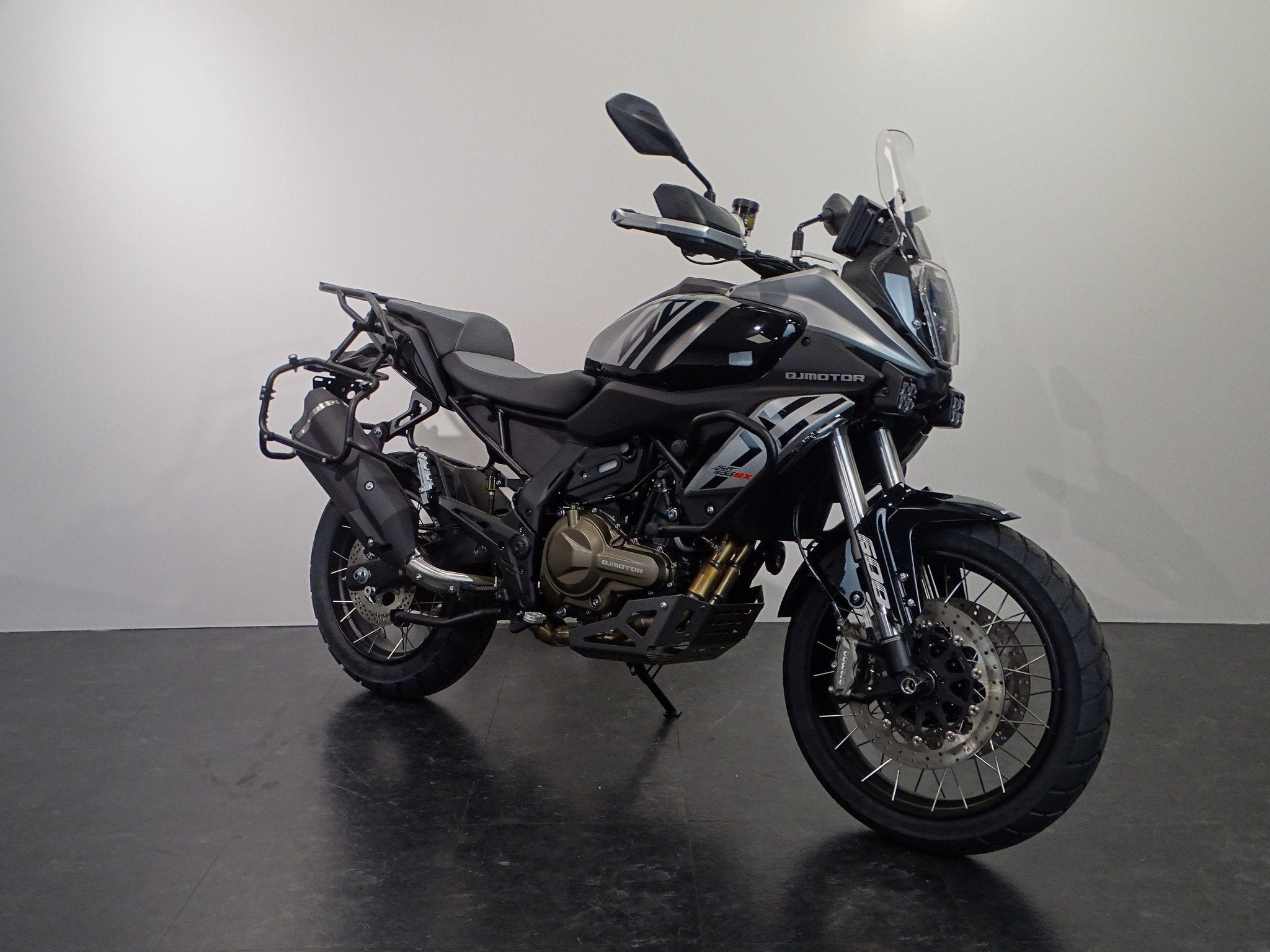 QJMOTOR SRT 600 SX TOURING, Bedrijf, Meer dan 35 kW, Toermotor, QJMOTOR