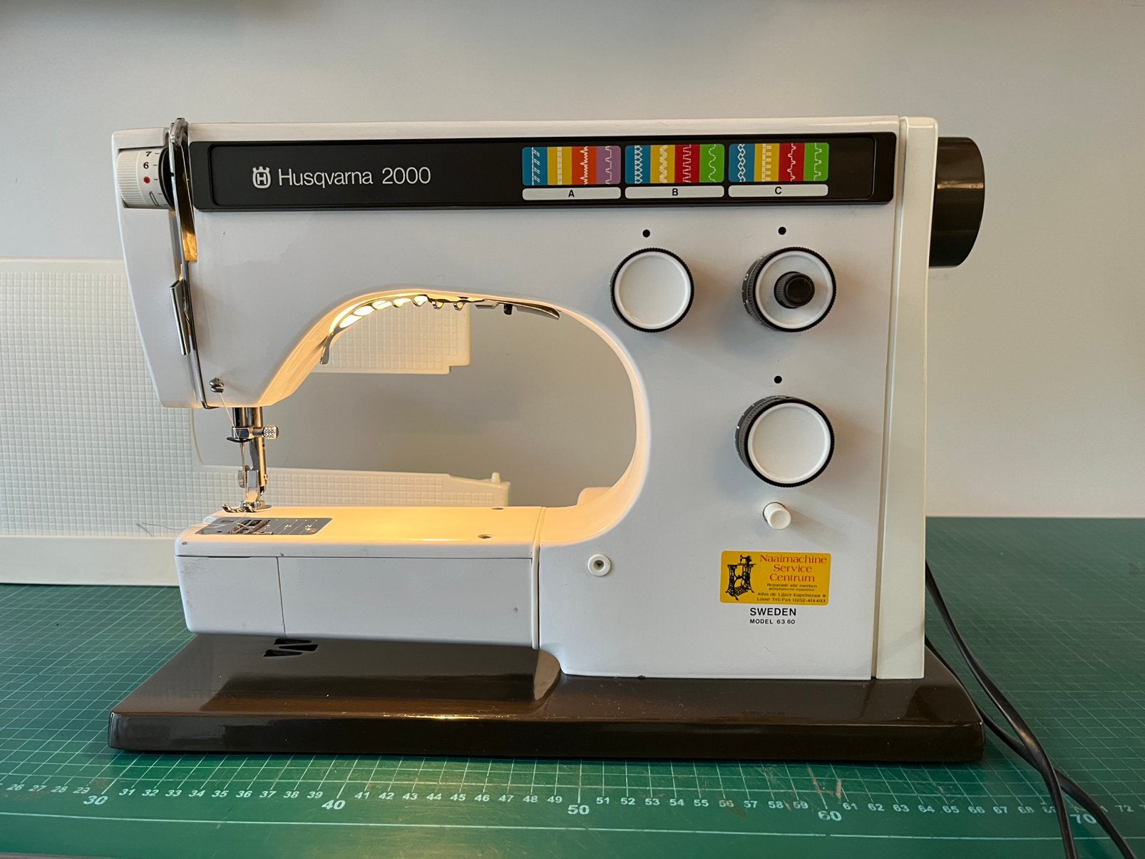 Husqvarna 2000 naaimachine model 6360, Ophalen, Gebruikt, Naaimachine, Husqvarna