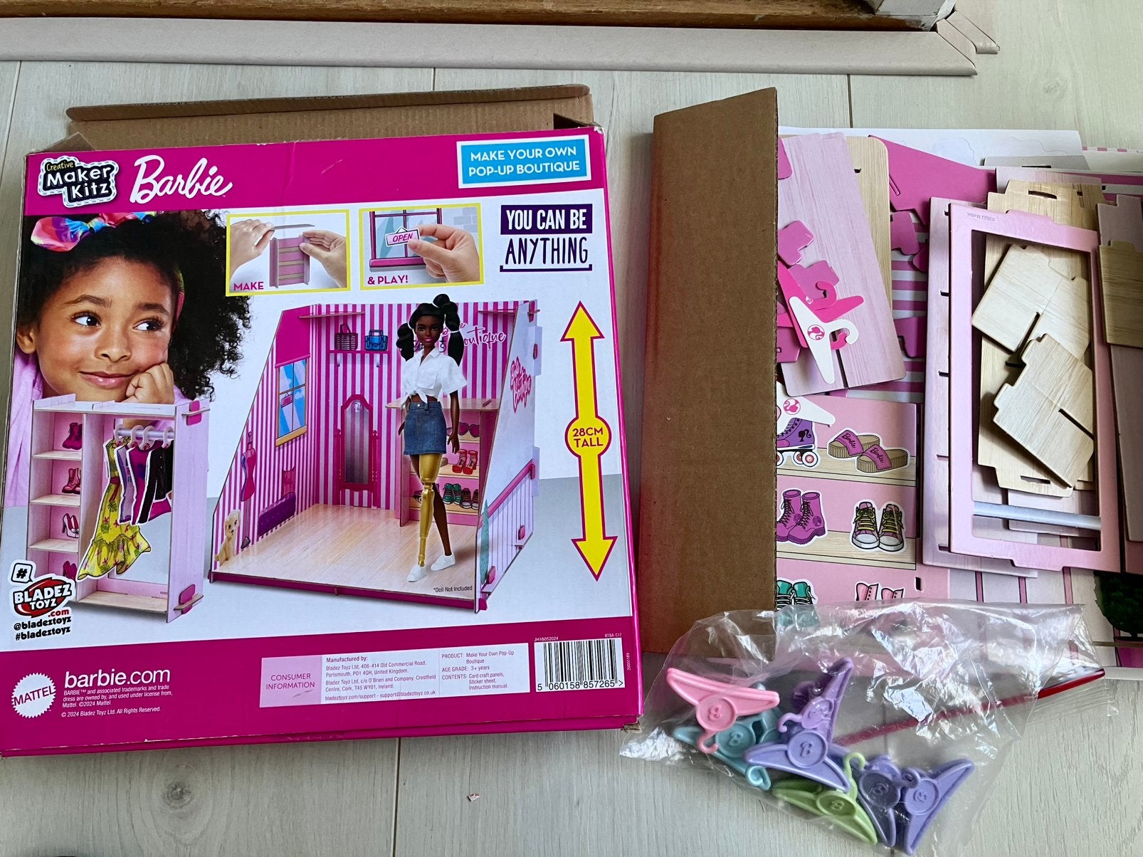 Barbie pop-up boutique Mattel, Kinderen en Baby's, Speelgoed | Poppenhuizen, Ophalen of Verzenden, Zo goed als nieuw, Toebehoren