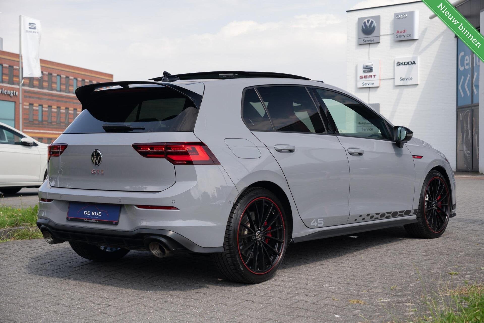 Volkswagen Golf 2.0 GTI 301PK Clubsport 45 Jahre|Akrapovic|P, Auto's, Volkswagen, Gebruikt, 4 cilinders, 1984 cc, Automatische klimaatregeling