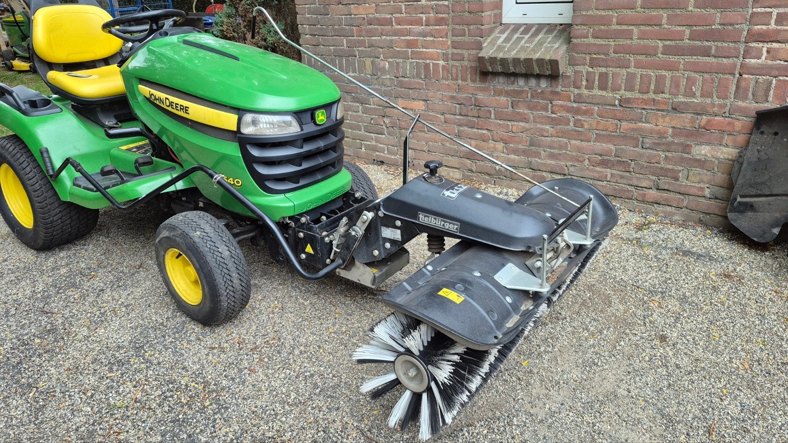 Tielbürger TK520 veegmachine voor John Deere X500 serie, Ophalen, Zo goed als nieuw