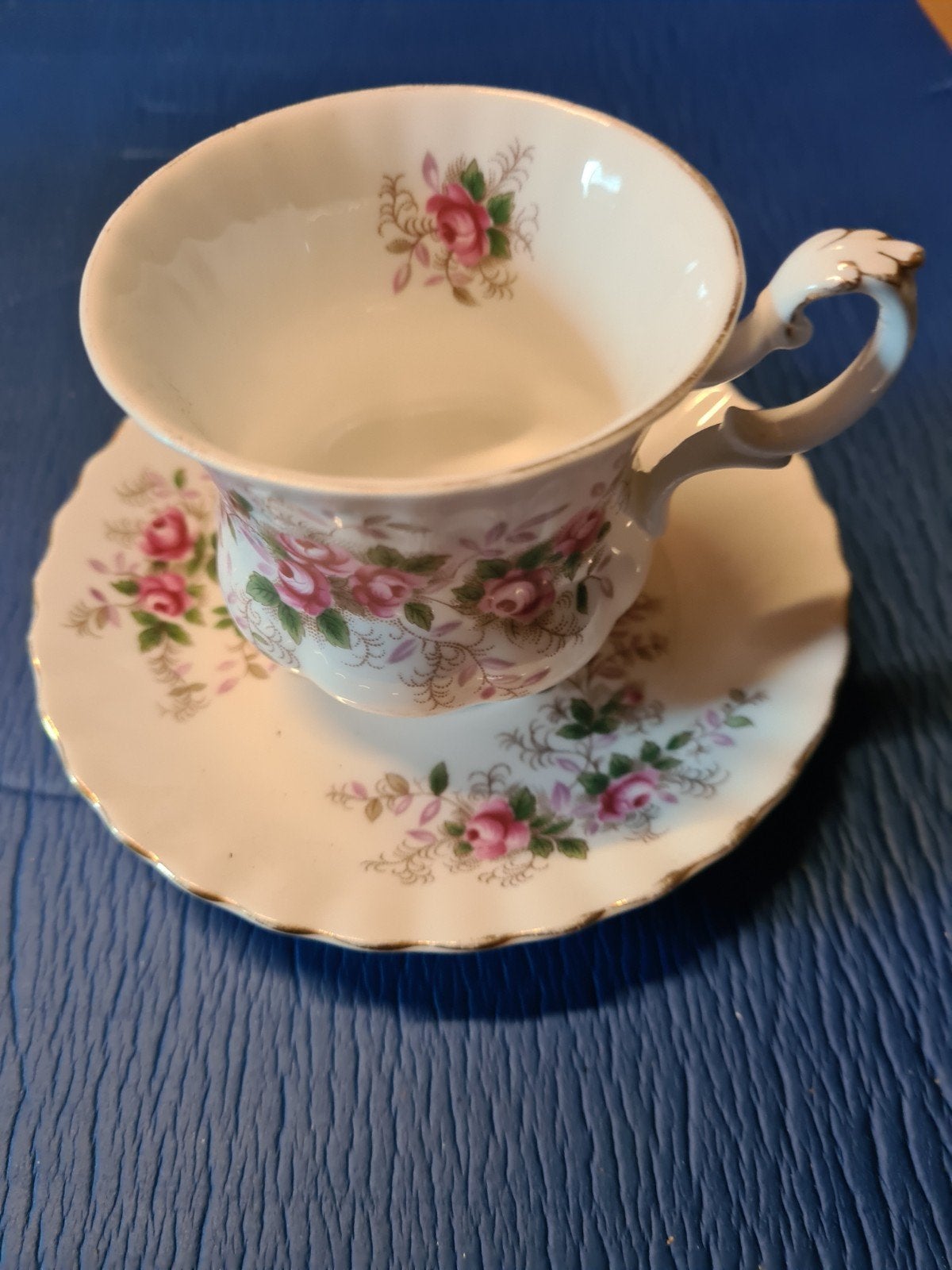 Royal Albert Lavender Rose kop en schotel, Ophalen of Verzenden