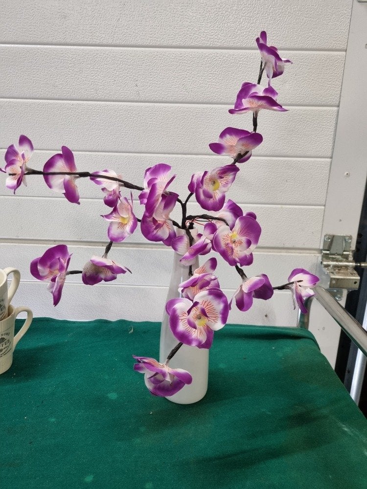 kunstbloemen orchidee met led verlichting, Ophalen of Verzenden, 'T Olde Gre-j, Info@toldegrej.nl, Endepoelstraat 20f Didam