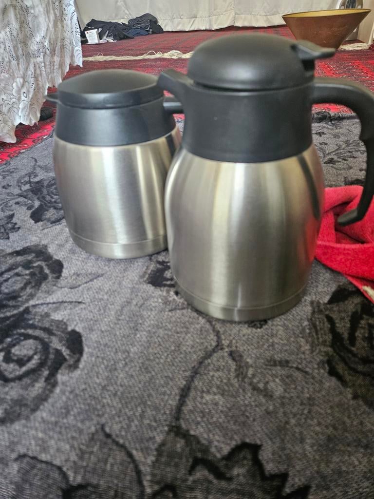 2 set mooie thermoskannen roestvrij en goed, Ophalen