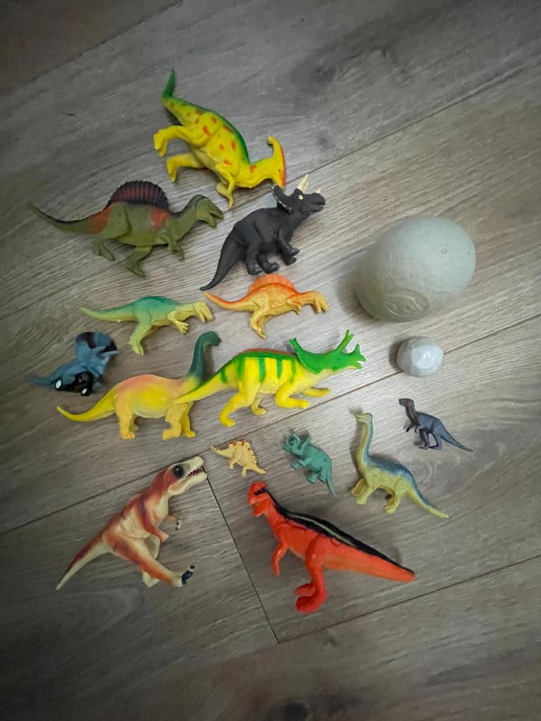 10+ dino poppetjes! Alleen ophalen, Ophalen, Zo goed als nieuw