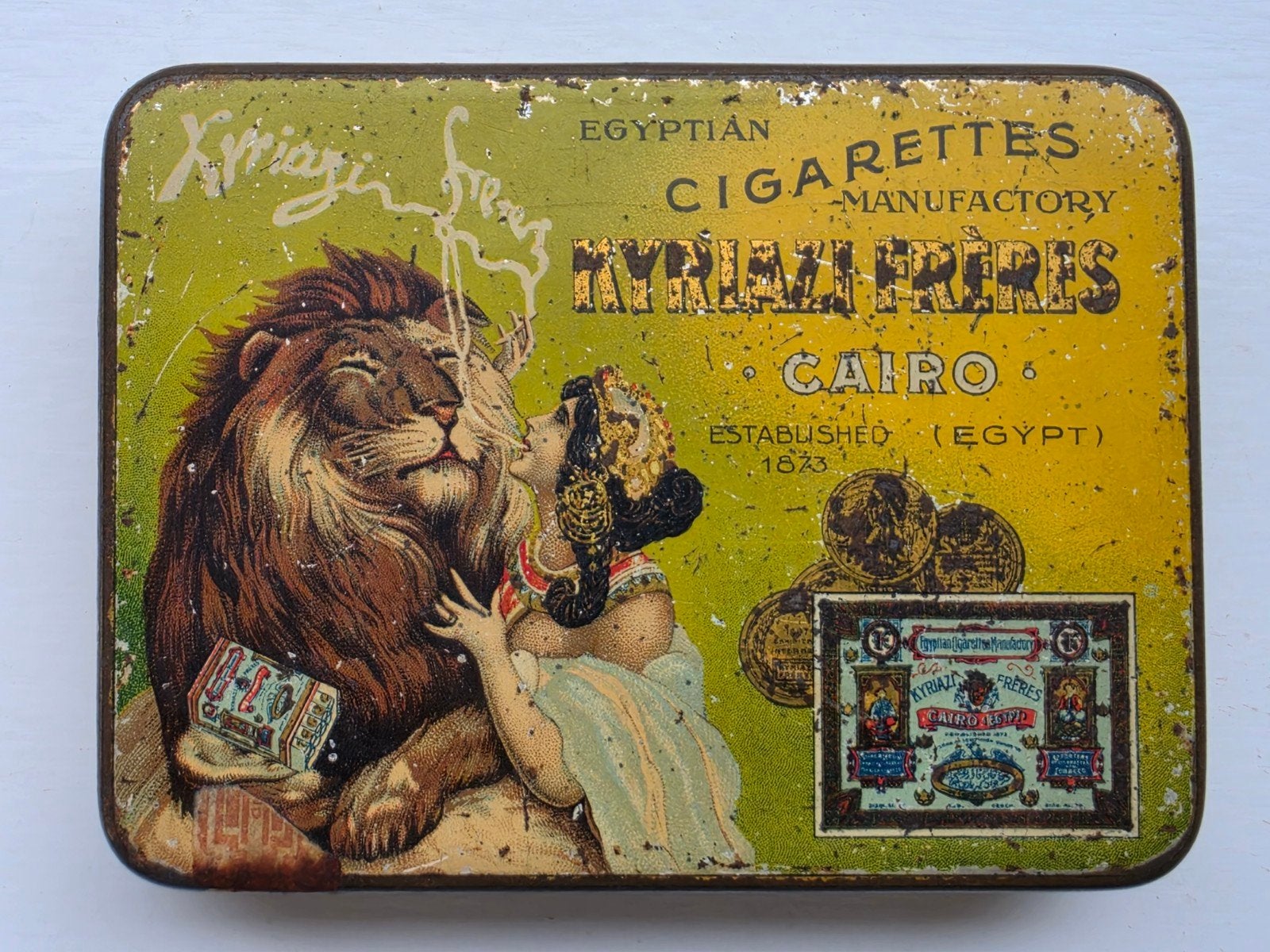 Kyriazi Freres Egypte Cigarettes blik, Verzamelen, Blikken, Ophalen of Verzenden, Gebruikt, Overige