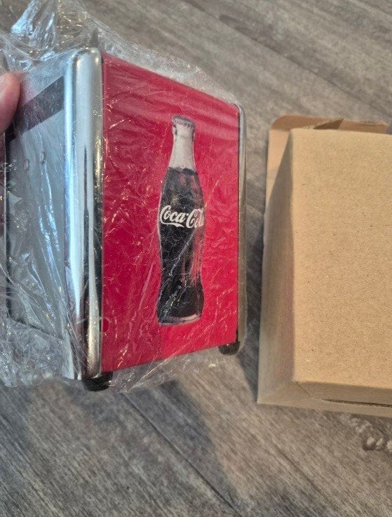 Coca-Cola servettenhouder - NIEUW in doos, Ophalen of Verzenden, Nieuw, Gebruiksvoorwerp