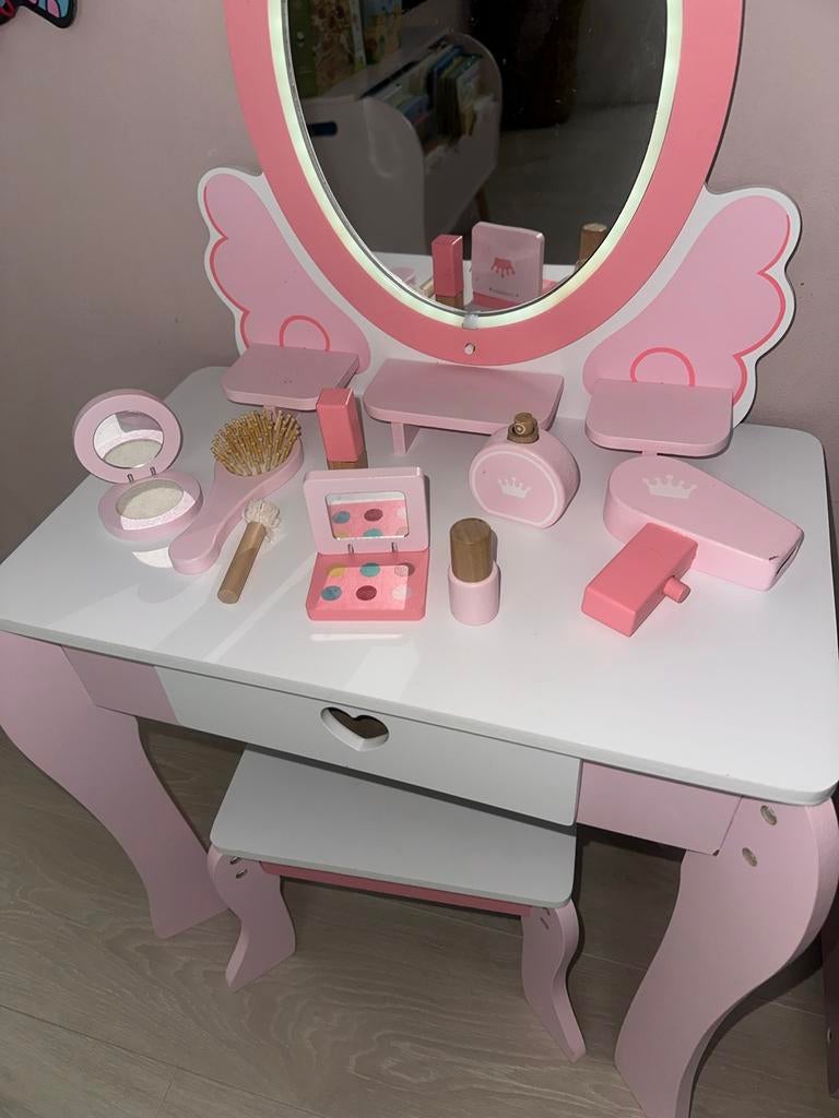 Roze houten kaptafel met krukje en accessoires, Ophalen of Verzenden, Zo goed als nieuw