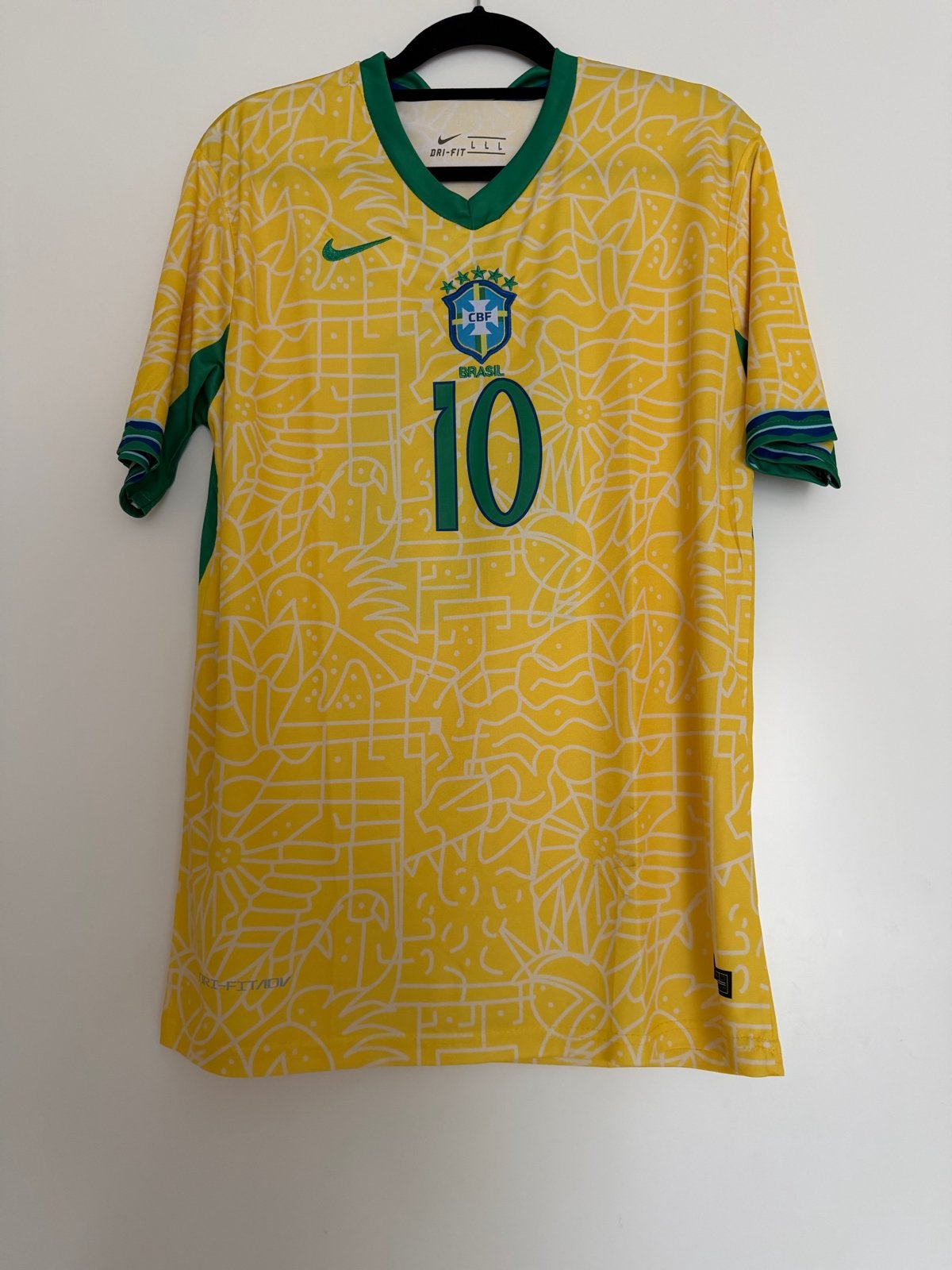 Nieuw Brazilië Thuisshirt Neymar Jr. Maat L, Maat L, Ophalen of Verzenden, Nieuw, Shirt