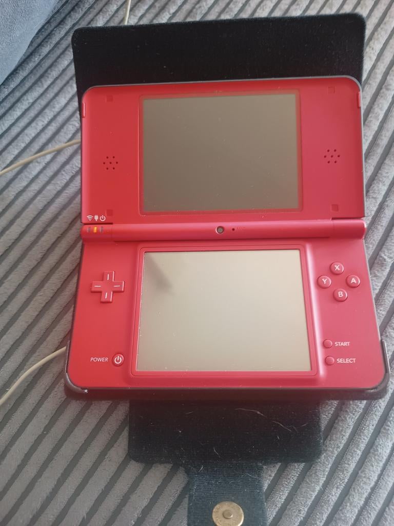 Nintendo DSi XL Super Mario Bros. 25th Anniversary Editie, Spelcomputers en Games, Ophalen, Dsi XL, Gebruikt, Met beschermhoes of tas