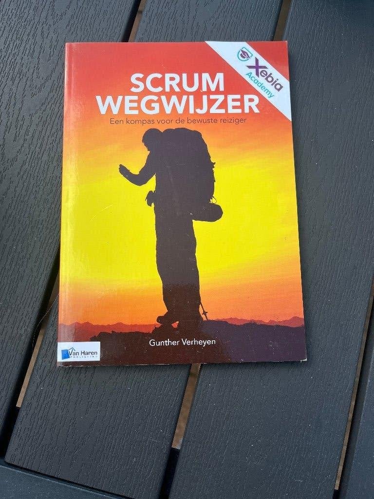 Scrum wegwijzer - ISBN 9789401800402, Ophalen of Verzenden, Zo goed als nieuw