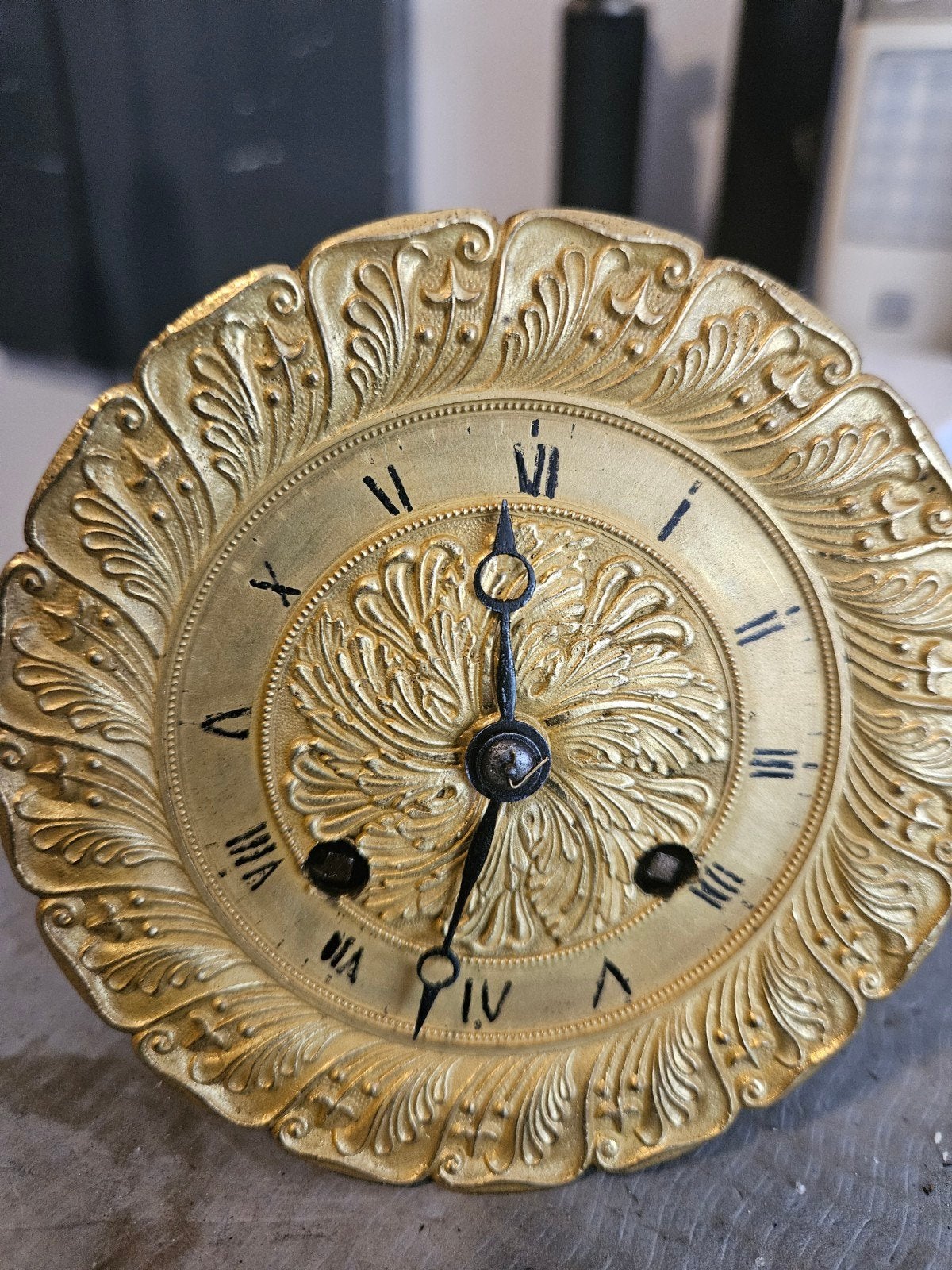 vroege Franse pendule uurwerk cijfer plaat vuurverguld, Antiek en Kunst, Ophalen of Verzenden