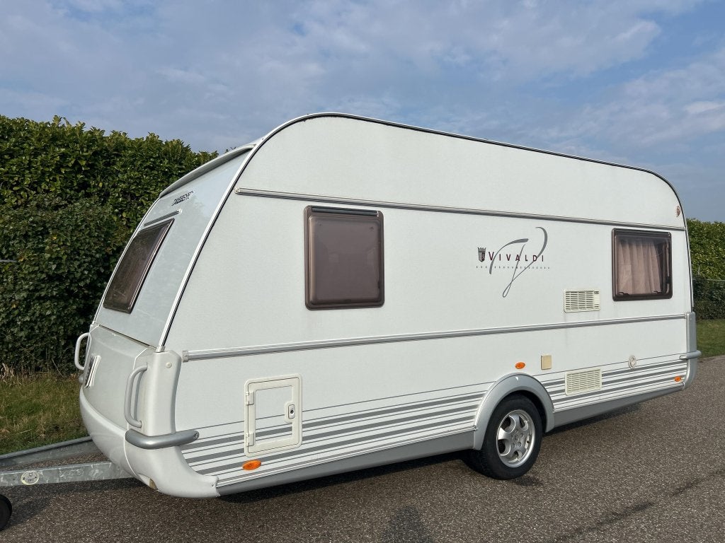 Tabbert Vivaldi 450 THD VOORTENT EN LUIFEL, Caravans en Kamperen, Caravans, Weinsberg / Knaus Tabbert AG, Rondzit, Tabbert, Bedrijf
