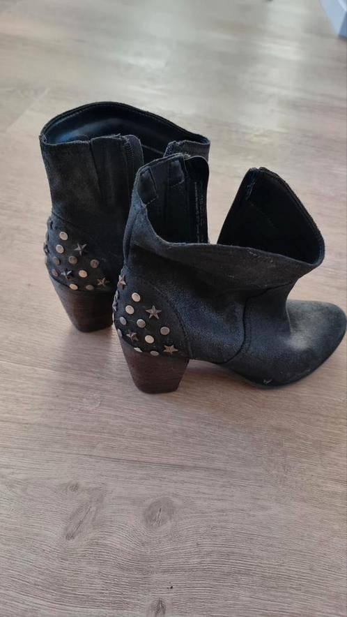 Tamaris laarzen 40 zwart met studs, Tamaris, Hoge laarzen, Zwart, Ophalen of Verzenden