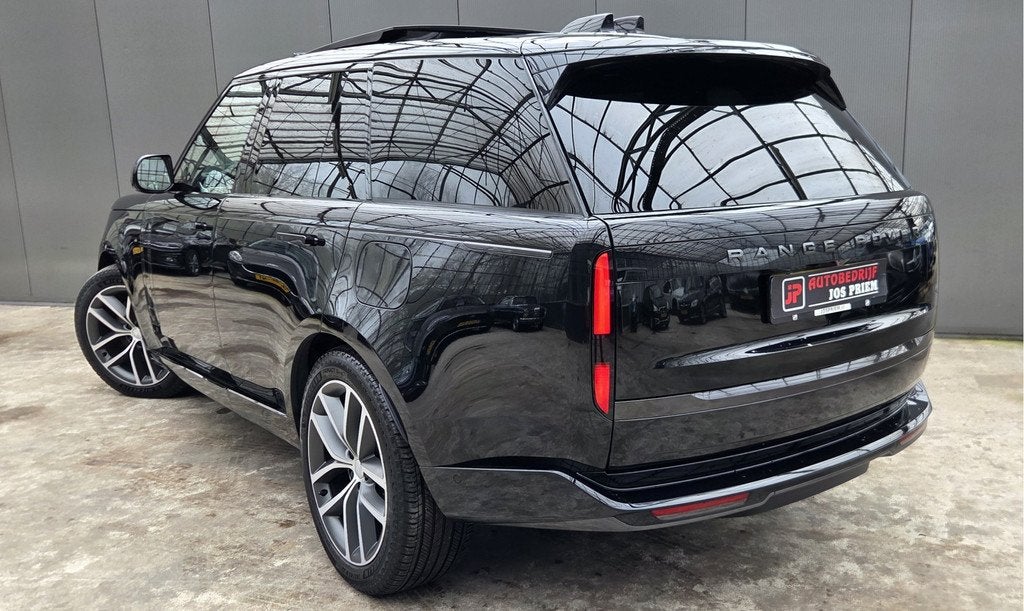 Land Rover Range Rover 3.0 P550e HSE PHEV * HEAD-UP * 22 INC, Auto's, Land Rover, Automaat, Gebruikt, Euro 6, 3000 kg