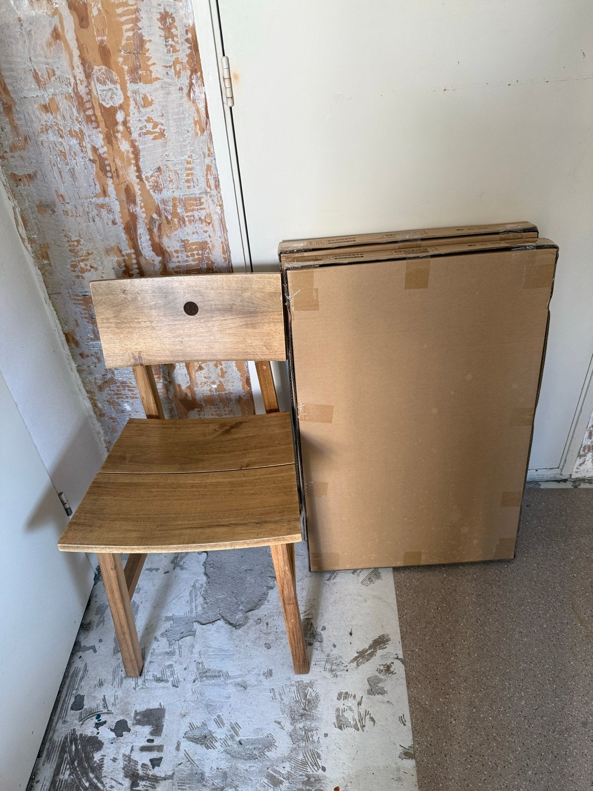 Twee nieuwe IKEA Skogsta stoelen (in verpakking), Ophalen, Twee, Bruin, Nieuw