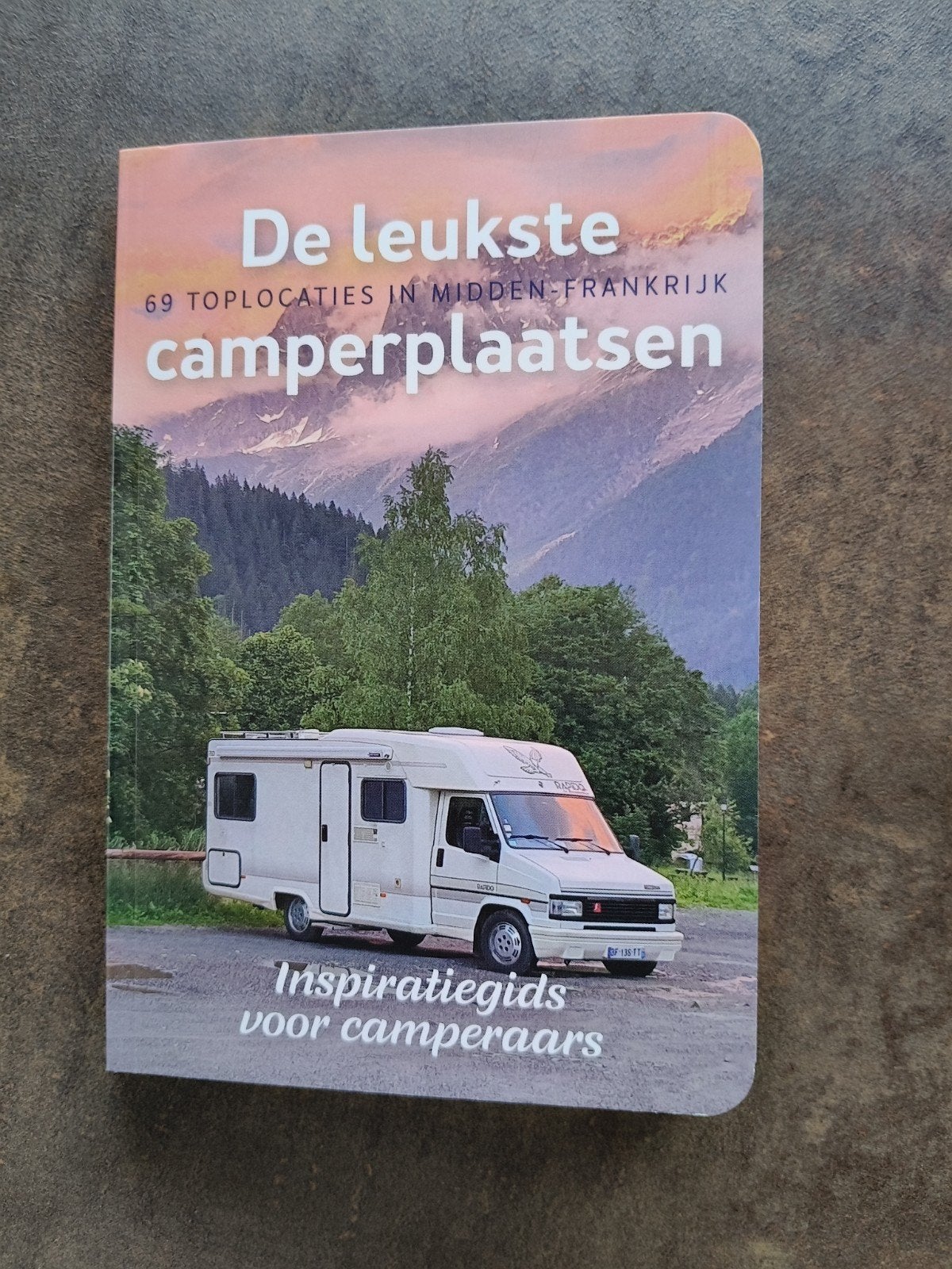 NKC Camperplaatsen Midden-Frankrijk - Nieuw Boekje, Boeken, Ophalen of Verzenden