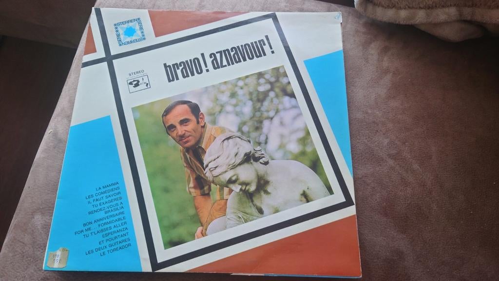 Vinyl LP Charles Aznavour - Bravo! Aznavour!, Fotohoes, Ophalen of Verzenden, Gebruikt, 12 inch