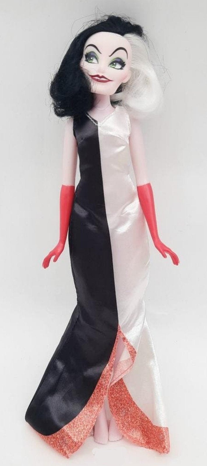 Cruella De Vil Disney Villains (101 dalmatiers) pop ca. 28cm, Ophalen of Verzenden, Overige figuren, Gebruikt, Beeldje of Figuurtje