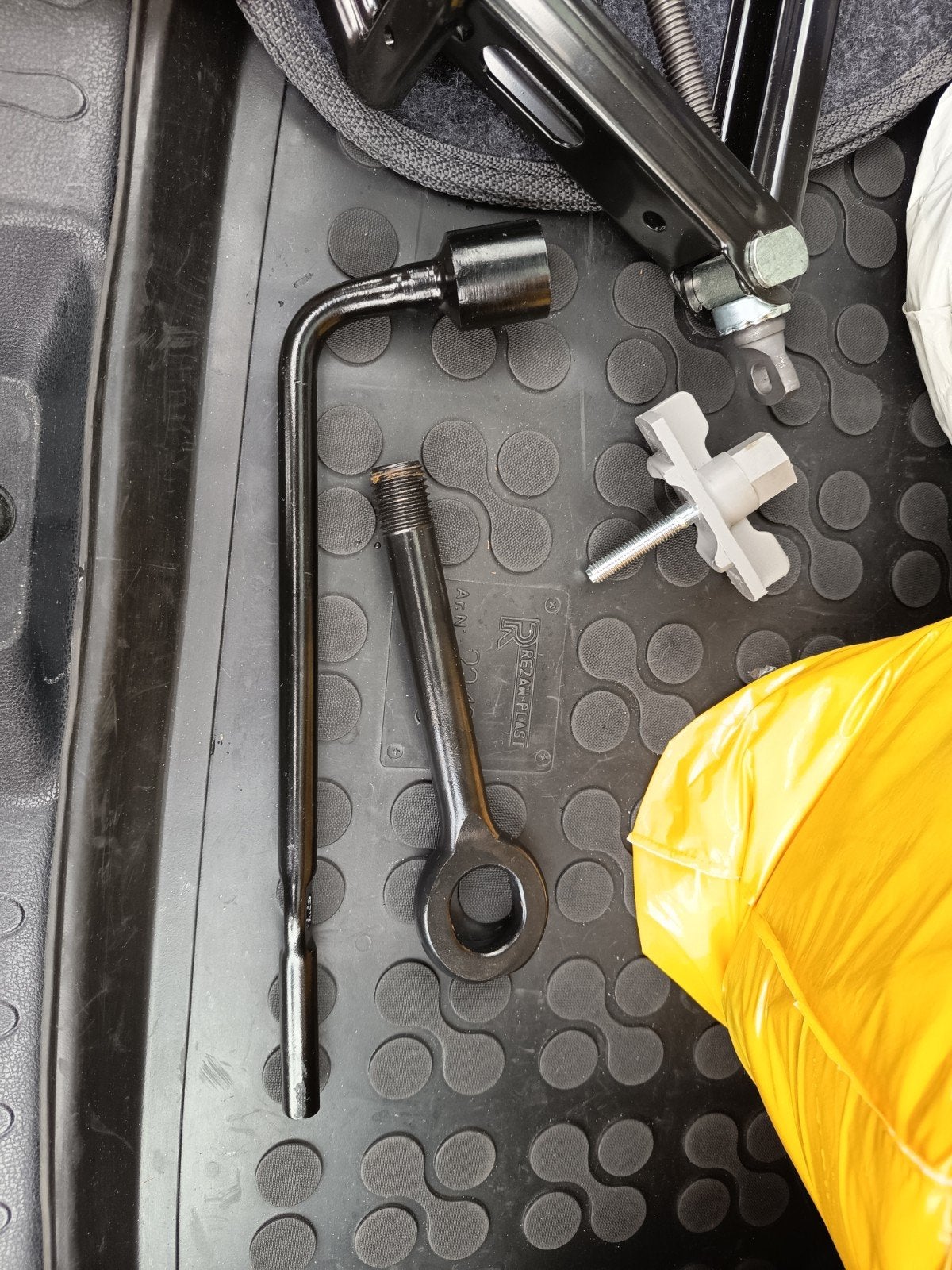 Originele Hyundai / Kia krikset (krik, wielsluitel en sleepo, Ophalen of Verzenden, Zo goed als nieuw, Manueel, Schaarkrik