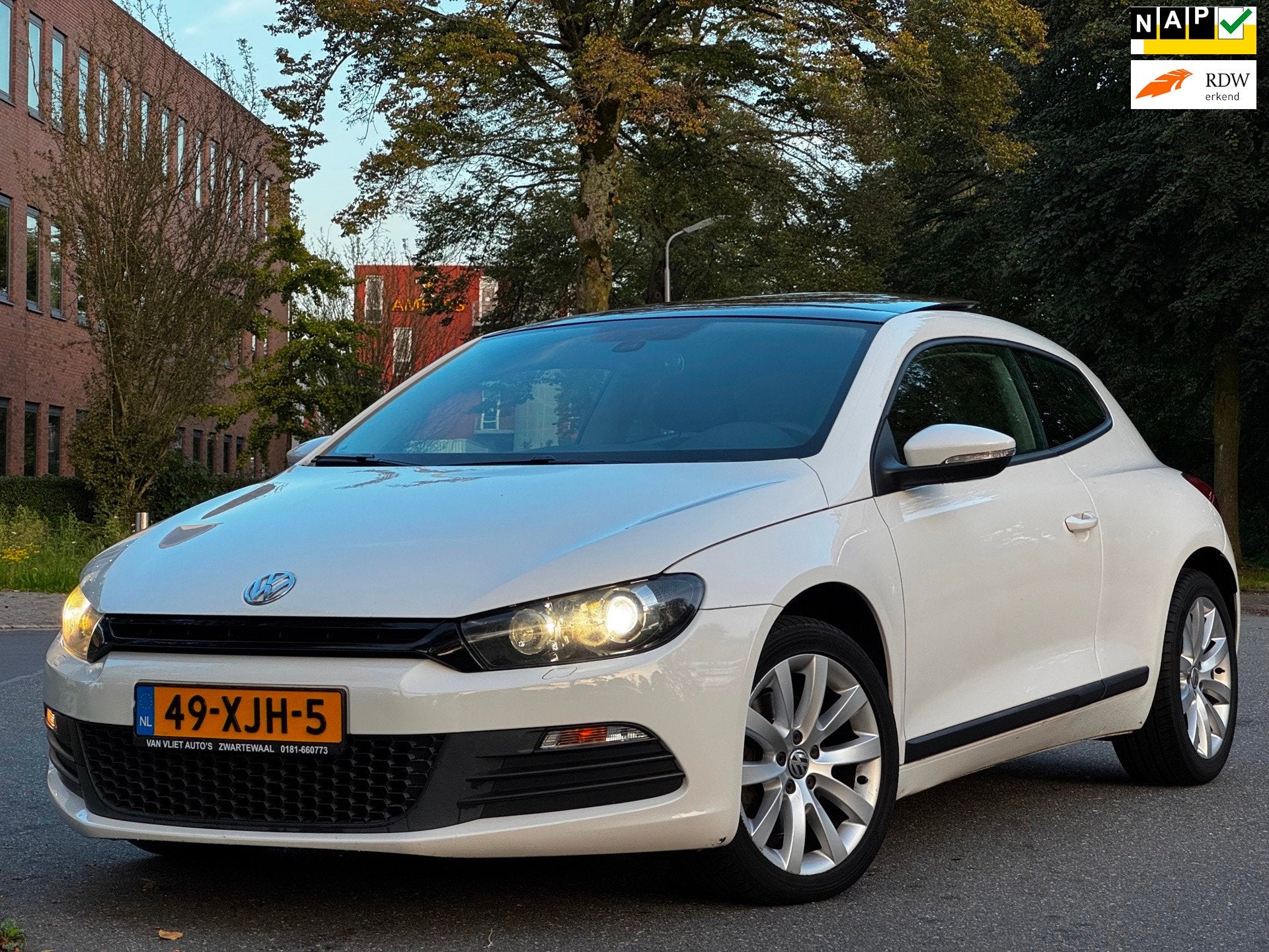 Volkswagen Scirocco 1.4 TSI Highline Plus|MOTORREVISIE|TOPON, Gebruikt, 4 cilinders, 4 stoelen, Wit