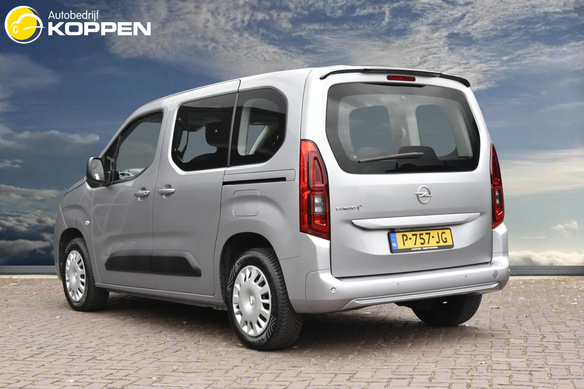 Opel Combo-e Life L1H1 Edition 50 kWh SOH 93,1 %, 12 maanden, Overige carrosserieën, Origineel Nederlands, Grijs