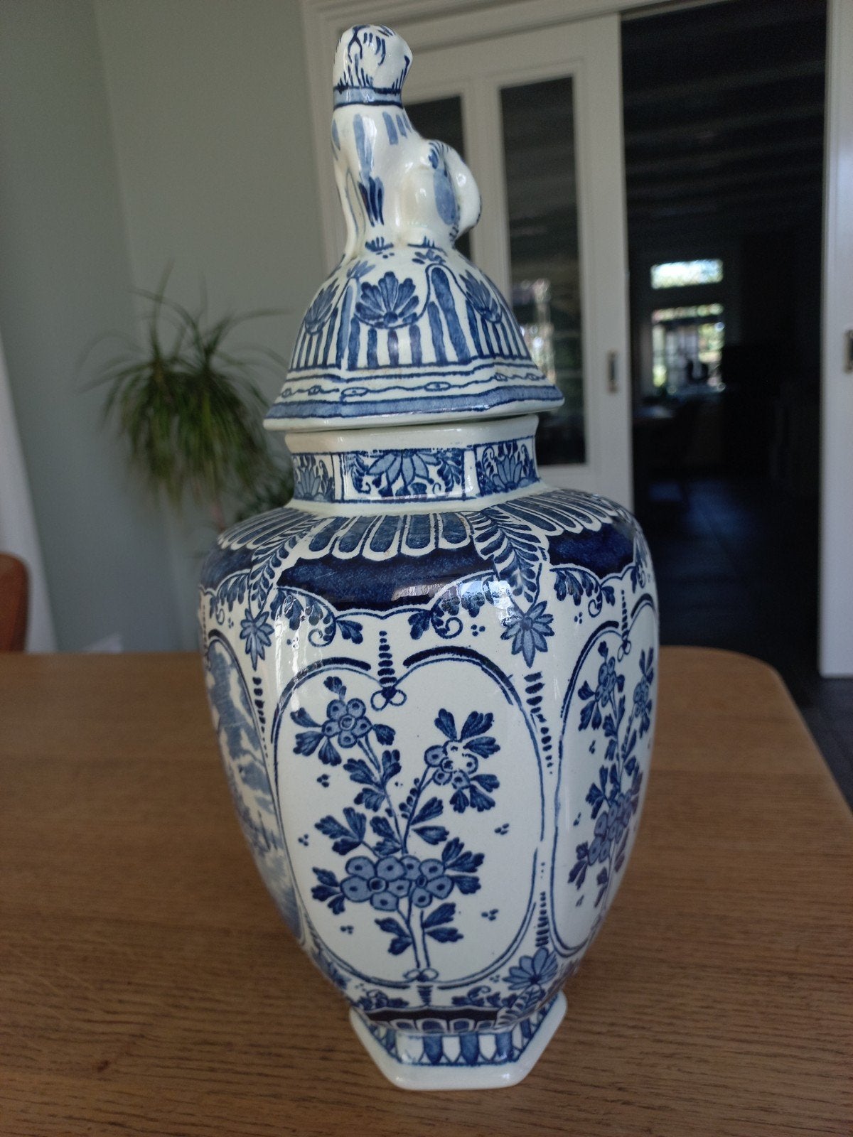 Delfts Blauw Boch Holland Vaas met Deksel en Hondje, Antiek en Kunst, Ophalen