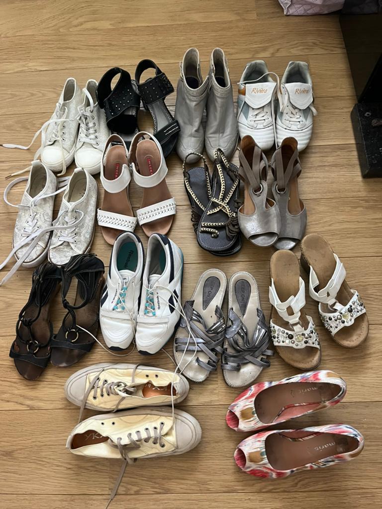 Opkoper voor Partij 100 paar Dames/ Heren (Leren) Schoenen., Ophalen of Verzenden, Zo goed als nieuw, Zwart