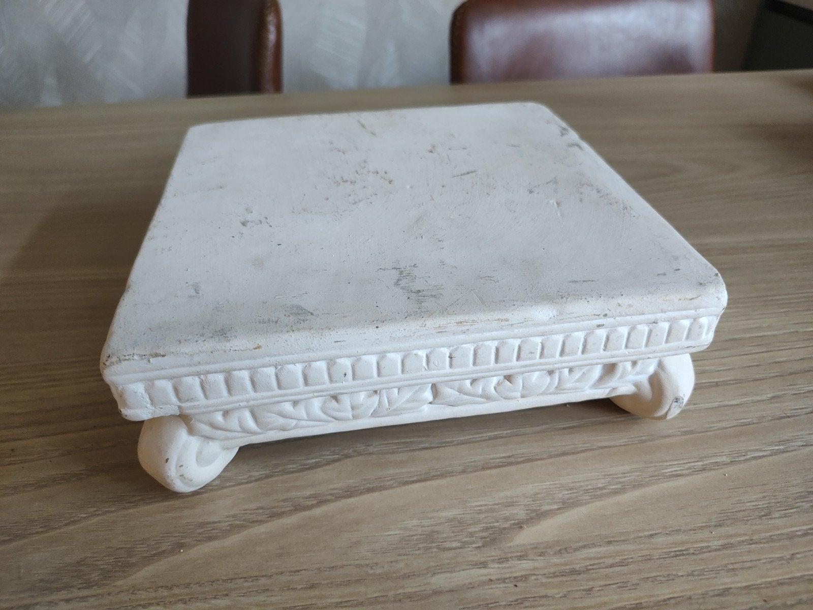 Decoratieve Witte Vierkante Sokkel/Plateau/zuil, Gebruikt, Overige stijlen, Ophalen of Verzenden, Wit
