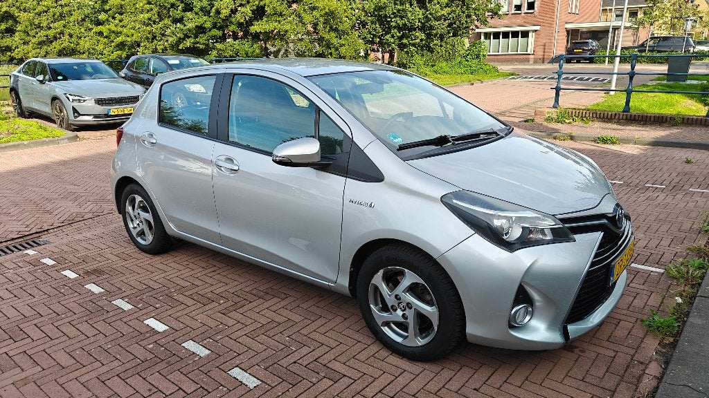 Toyota Yaris 1.5 HSD 55KW 5DRS 2015 | Dealer onderhouden, Dealer onderhouden, Euro 6, 4 cilinders, Navigatiesysteem