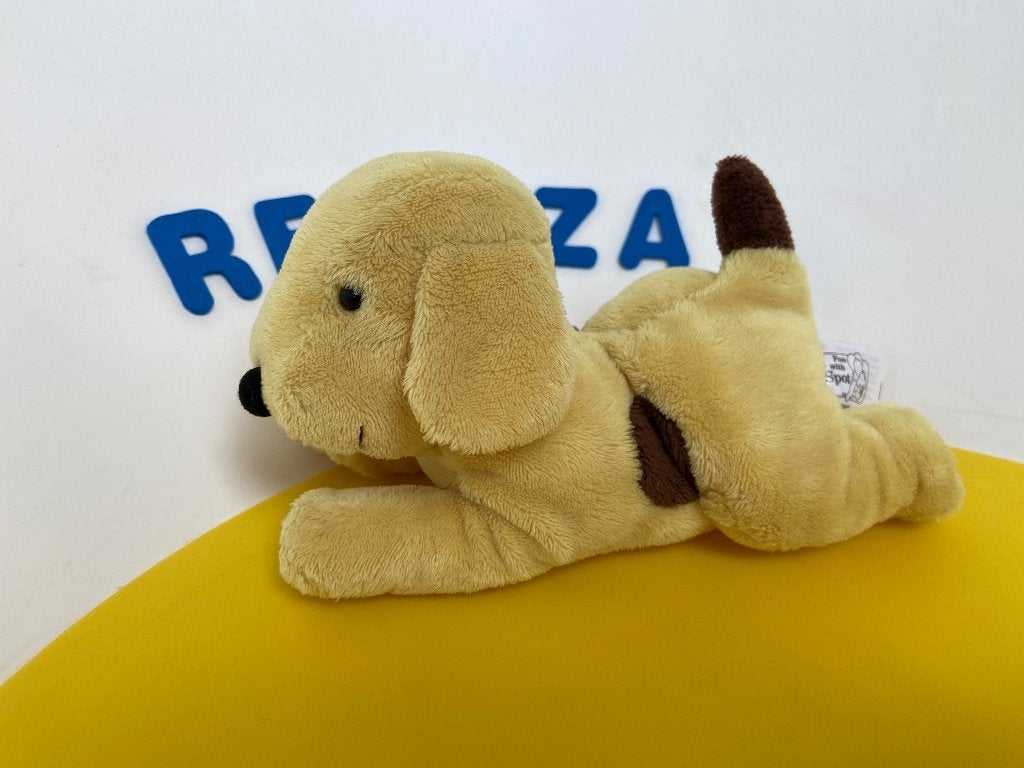 K1696 dribbel hond hondje geel, Ophalen of Verzenden, Hond