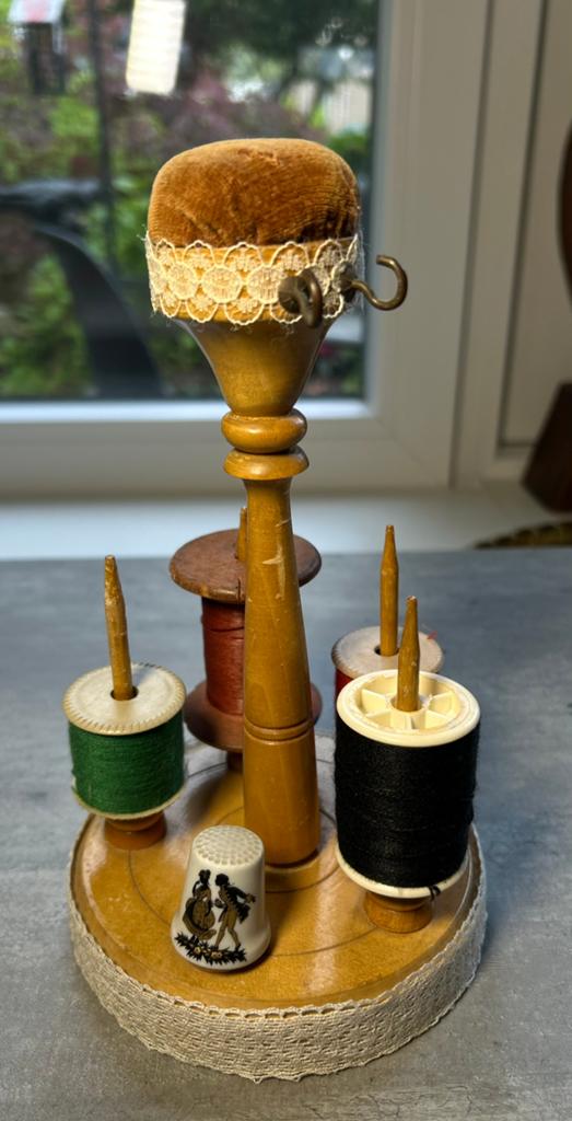 Antiek Victoriaanse naaiset, klosjes, speldenkussen, Antiek en Kunst, Curiosa en Brocante, Ophalen of Verzenden