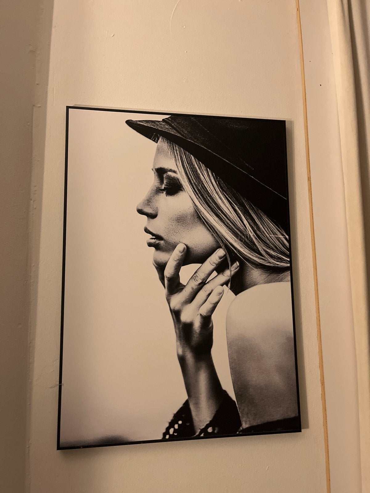 Stijlvol Zwart-Wit Portret Vrouw op Canvas, Ophalen of Verzenden, 75 – 100, 50 tot 75 cm, Print