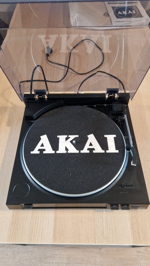 AKAI Professionele USB-draaitafel ATT01U, Audio, Tv en Foto, Platenspelers, Gebruikt, Ophalen of Verzenden, USB-aansluiting, Platenspeler