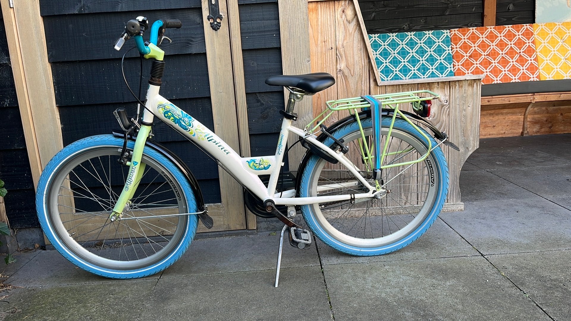 Alpina Meisjes fiets 22 inch izgst, Fietsen en Brommers, Ophalen, Terugtraprem, 22 inch, Gebruikt