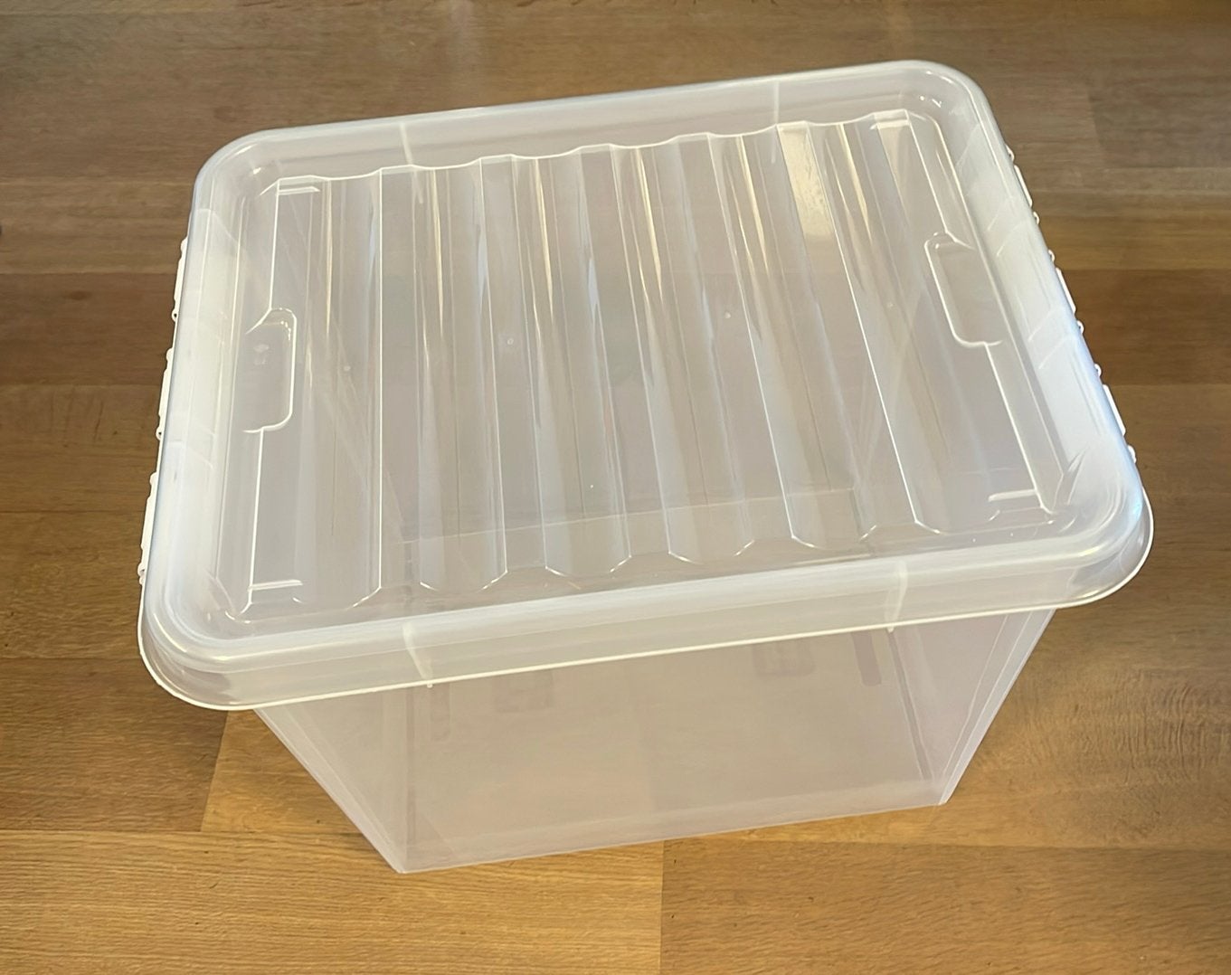 Gloed nieuwe bak (speelgoed tuinspul camping etc), Doe-het-zelf en Verbouw, Kratten en Dozen, Ophalen, Doos, Minder dan 35 cm