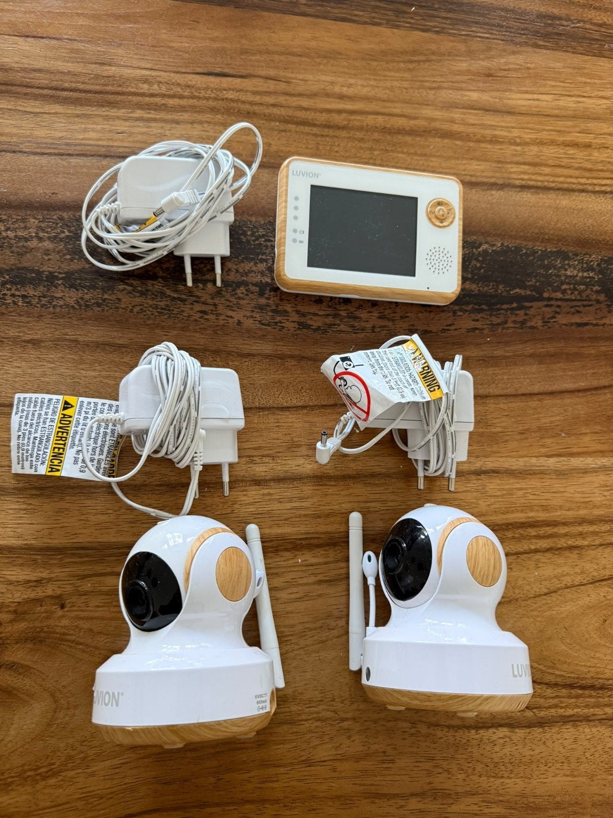 Luvion Babyfoon met 2 Camera's en Scherm, Ophalen, Zo goed als nieuw, 250 meter of meer, Camera