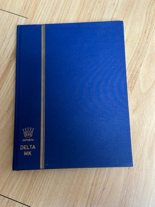 Postzegelverzameling in Delta MK album, Postzegels en Munten, Postzegels | Volle albums en Verzamelingen, Ophalen of Verzenden