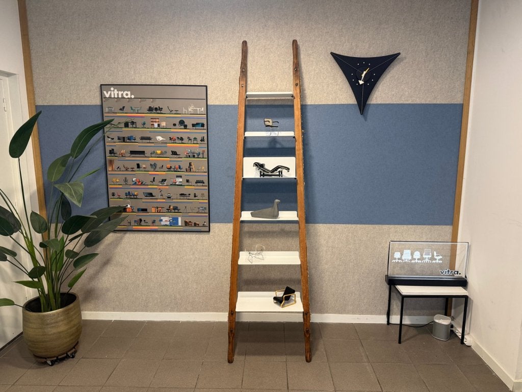 Oorlog Brancard Ladderkast / Wandrek | Wit & hout | 1x, Huis en Inrichting, Niet ingevuld, Met plank(en), Gebruikt, Vitra Artifort Cassina Fritz Hansen Eames Gispen Pastoe Hay