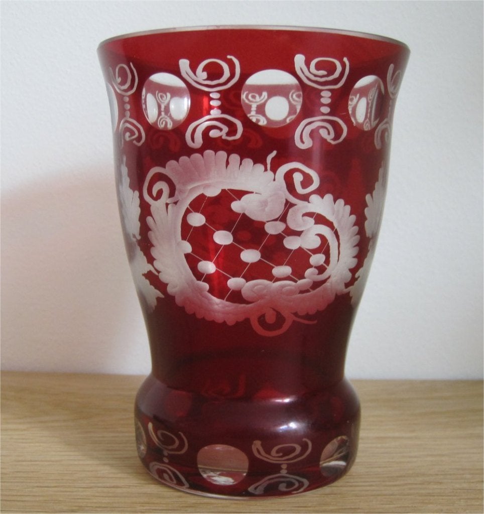 Boheems kristal - vaas - fraai gegraveerd, Ophalen of Verzenden