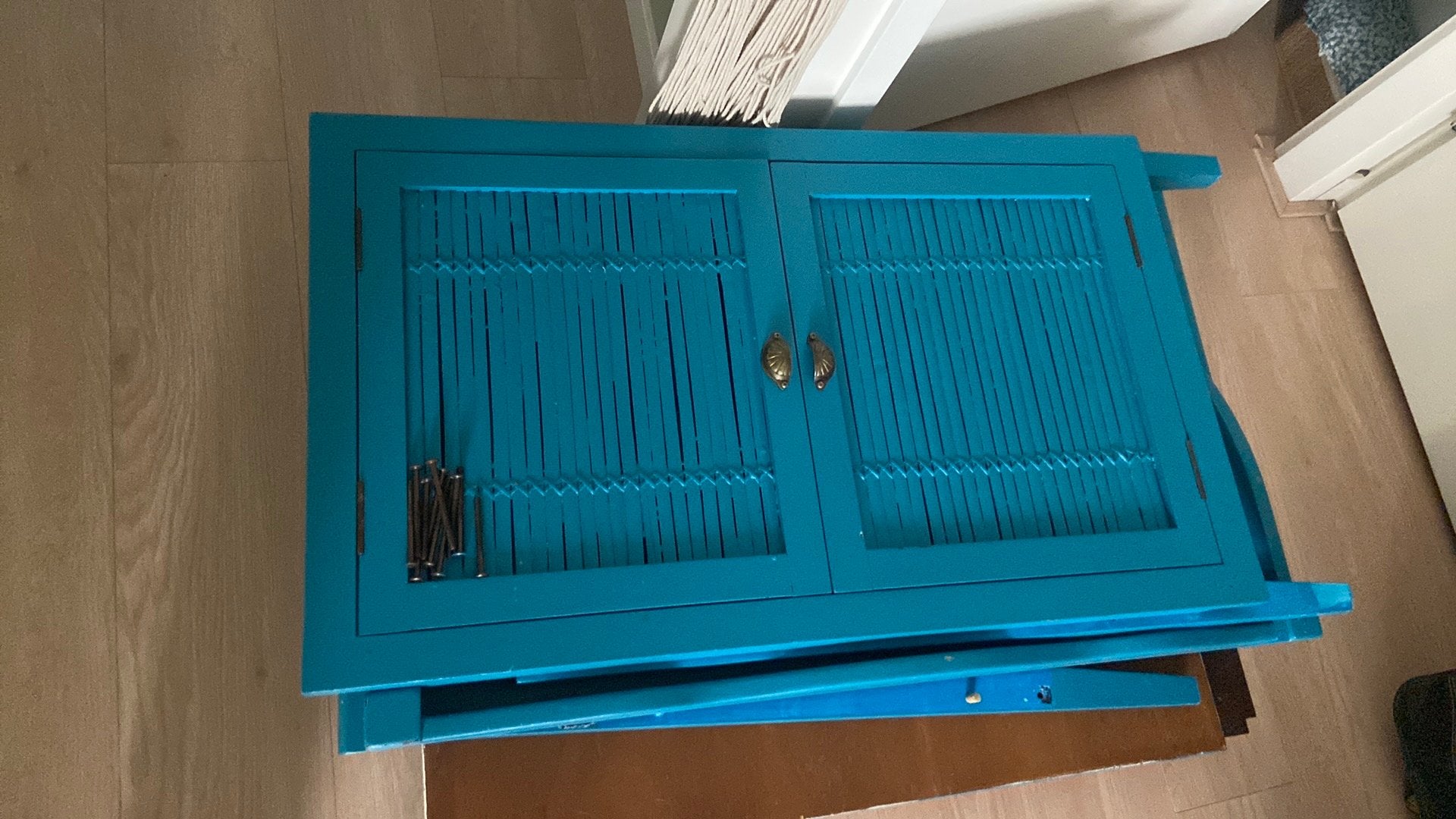 Comode kast blauw, Antiek en Kunst, Antiek | Meubels | Kasten, Ophalen of Verzenden