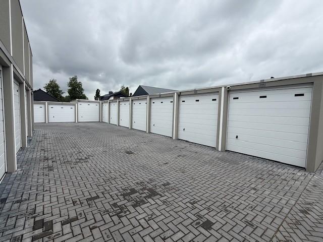 garagebox / bedrijfsruimte  21m²   in Tiel