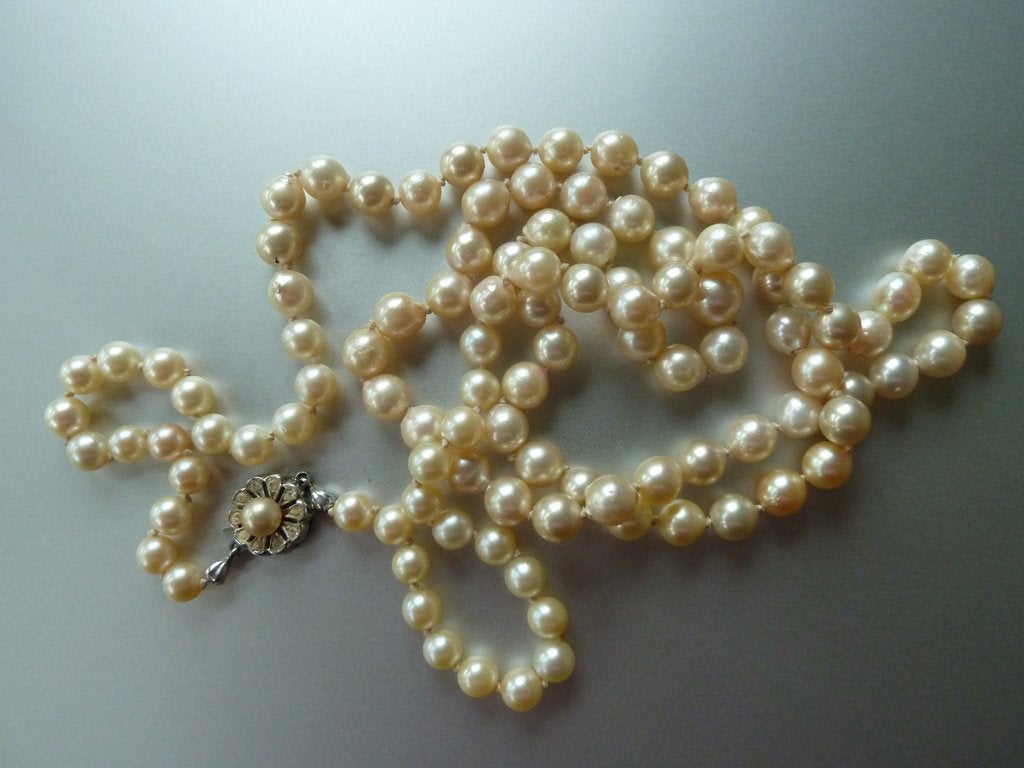 Dubbel lange Akoya parelketting, operalengte, zilveren slot, Sieraden, Tassen en Uiterlijk, Verzenden, Zo goed als nieuw, Wit