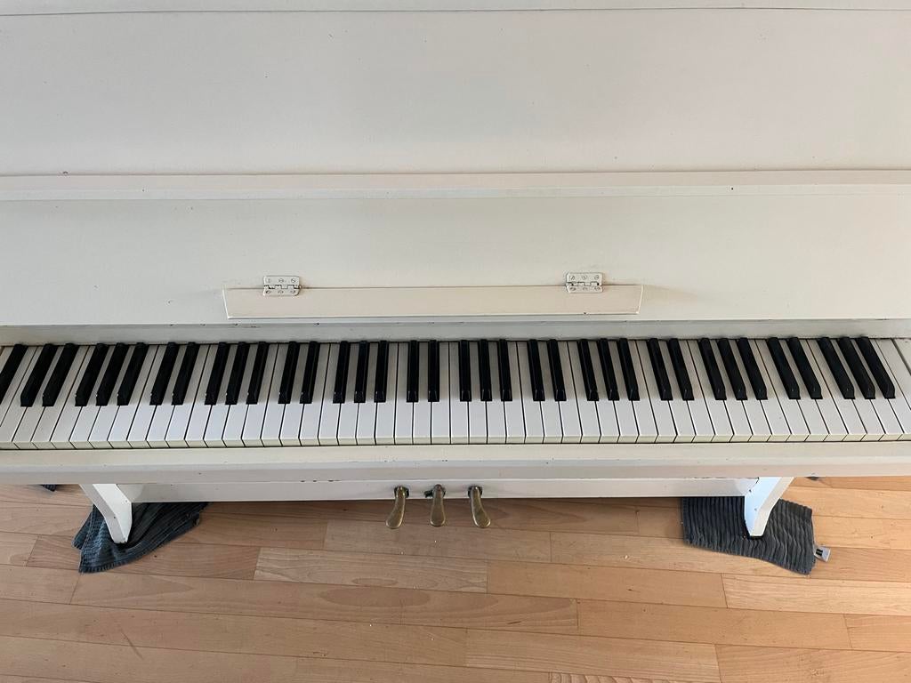 Petrof P114 Klasik akoestische piano - wit, uit 1977/1978, Muziek en Instrumenten, Ophalen, Gebruikt, Wit, Piano