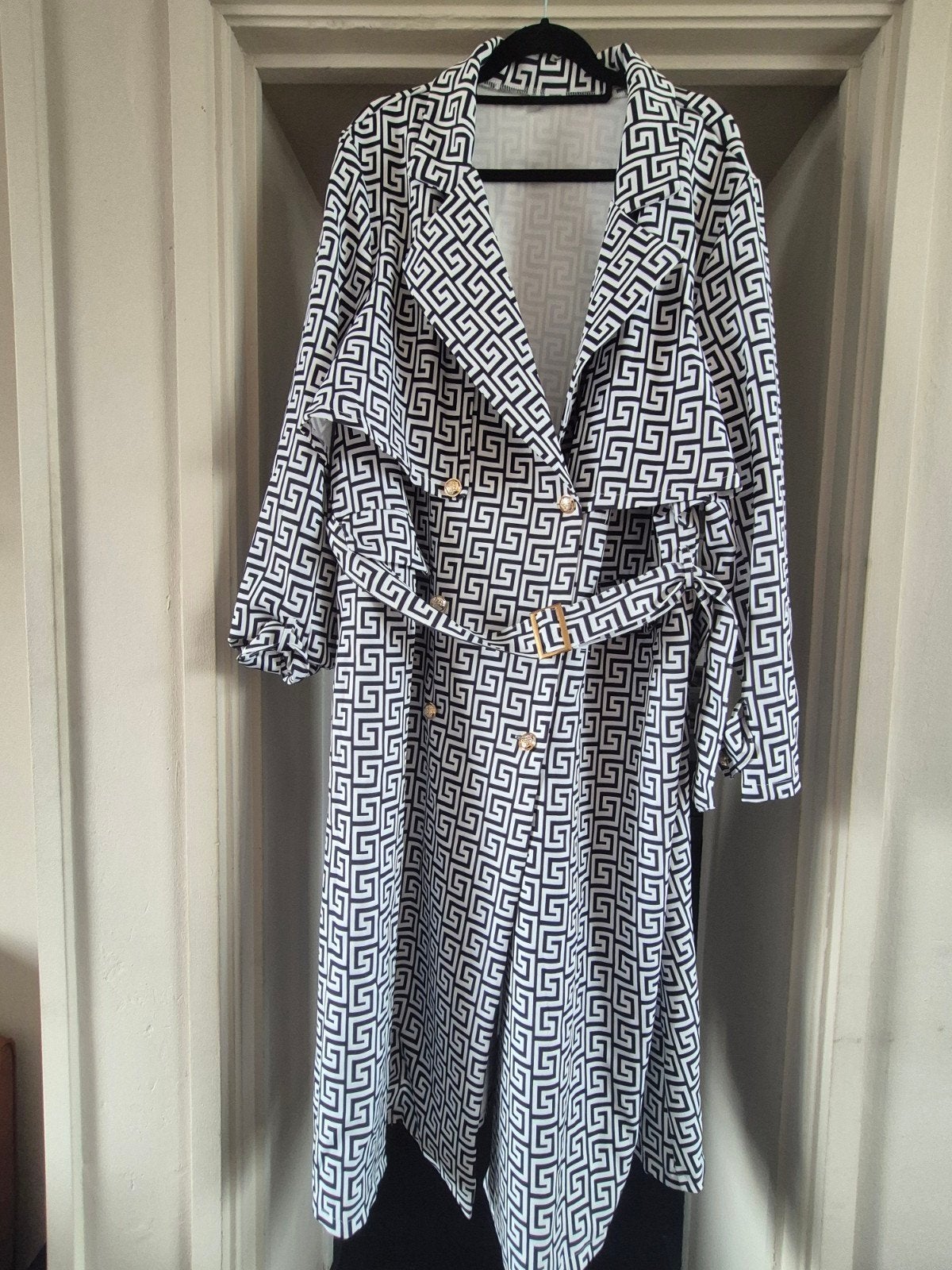 Shein Curve Trenchcoat met Griekse print, Zwart, Ophalen of Verzenden, Shein Curve, Jas of Mantel