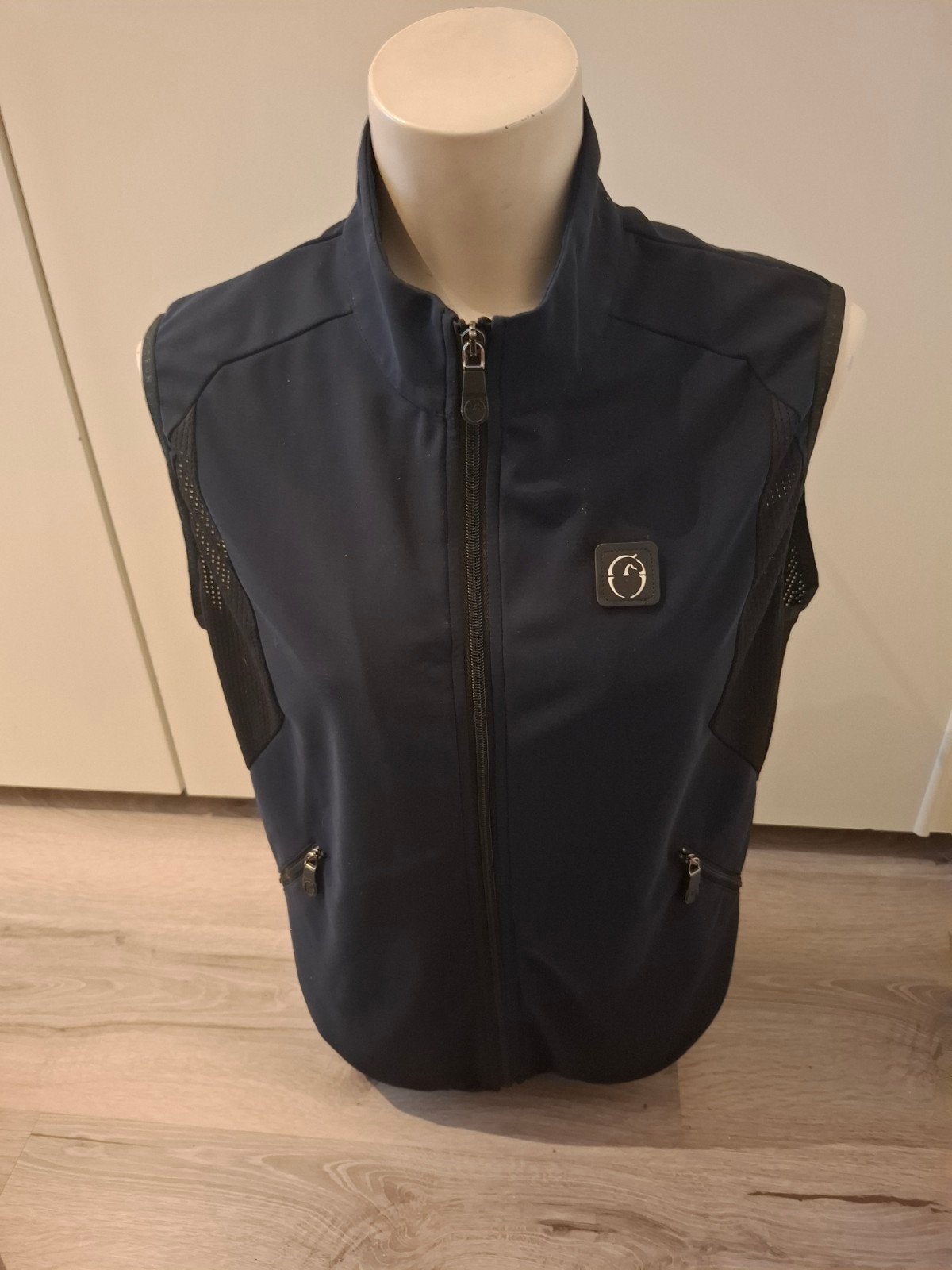 vestrum vest L, Vestrum. com, Dressuur, Vestrum, Ophalen of Verzenden